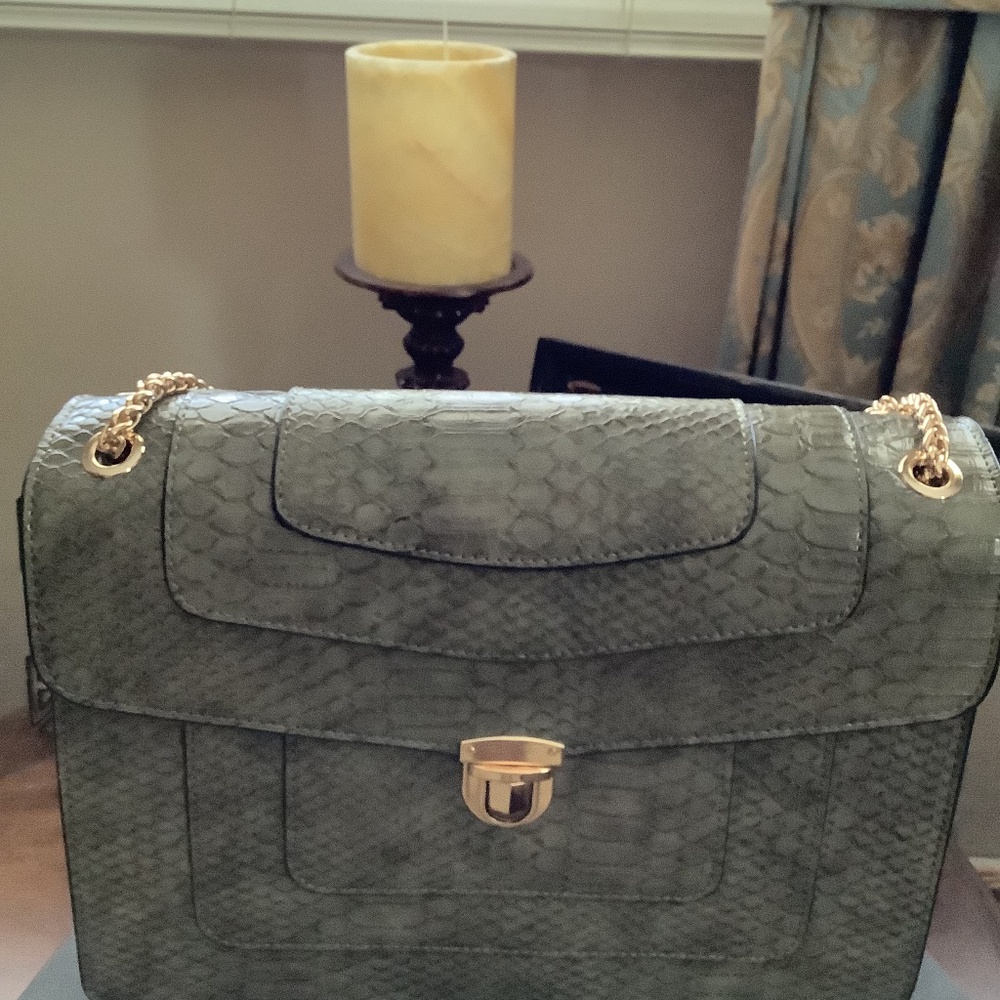 Brand New faux leather olive green snakeskin purse w/chain handle